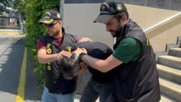 Kahvehanede Silah Gösterimi Faciası: Arkadaş Kalbinden Vuruldu
