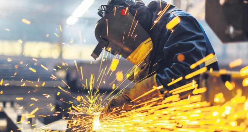 Kamu İşçisine Zam Teklifi Belli Oldu: 2025 İçin %16+8 – 2026 İçin %7+5