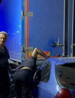 Kamyonun Altına Giren Otomobilde Can Pazarı: 1 Ölü, 1 Ağır Yaralı
