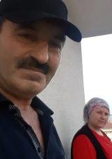 Kapıyı Kilitleyip Silahı Ateşledi: Önce Eşini Sonra Kendini Vurdu