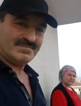 Kapıyı Kilitleyip Silahı Ateşledi: Önce Eşini Sonra Kendini Vurdu