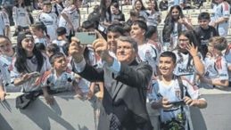 Kara Kartal’dan minik taraftarlara forma jesti