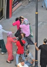 Karabük’te İki Kadın Grubu Arasında Kavga: O Anlar Kamerada Yer Aldı!