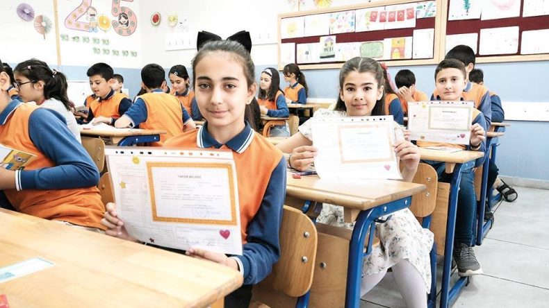 Karneler Tamam, Tatil Başladı!