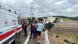 Karpuz Yüklü TIR Devrildi! 1 Ölü, 3 Yaralı
