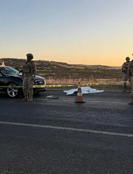 Karşıdan Karşıya Geçen Çifte Araç Çarptı: 1 Ölü, 1 Yaralı!