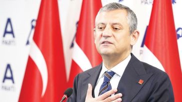 Kayyumu Kemal Bey de kabul etmez