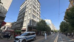 Kendisinden 3 gündür haber alınamayan emekli doktor evinde yaşamını yitirmiş halde bulundu!