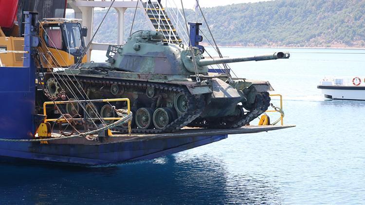 Keşan’da, TSK Envanterinden 45 Tonluk Tank Denize Batırıldı