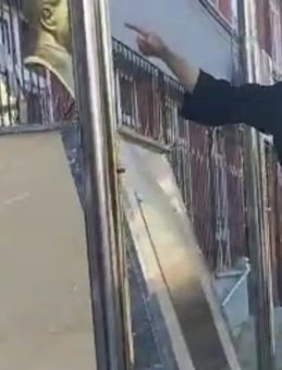 Kılıçla Top Kesip Büste Saldıran Şahıs Tutuklandı