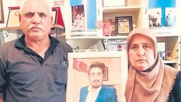 Kimi Evlatsız, Kimi Babasız Geçiriyor