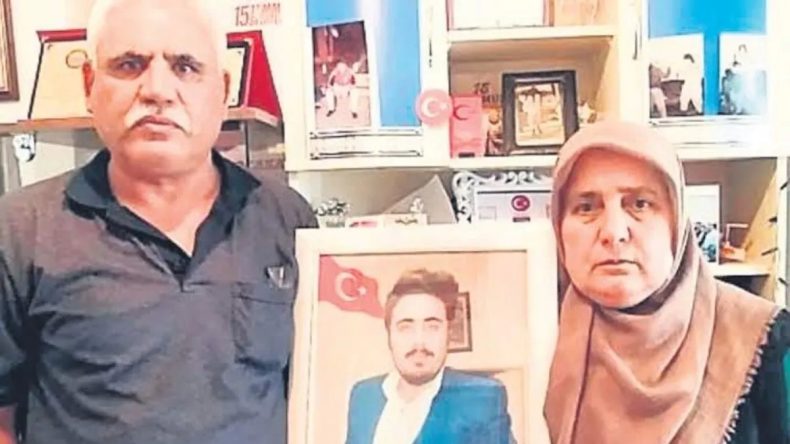 Kimi Evlatsız, Kimi Babasız Geçiriyor