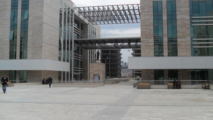 Kız Çocuğuna Yönelik Cinsel Saldırı: Okul Görevlisi Tutuklandı