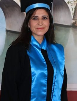 Kızıma Örnek Olmak İstedi, Üniversiteyi Bitirdi! İşte O Azim Dolu Hikaye