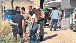 Kızını öldürdü, eşini yaraladı