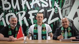 Kocaelispor, Jovanovic ile 2 Yıl Sürecek Sözleşme İmzaladı