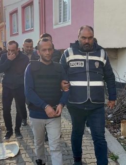 Komşusunu Altınları için Öldürdü