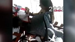 Kopardığı Saçını Tosta Koydu, O Anlar Kameraya Yansıdı