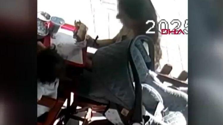 Kopardığı Saçını Tosta Koydu, O Anlar Kameraya Yansıdı