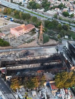 Korkutan Yangının Hasarı Gün Aydınlanınca Ortaya Çıktı! Plastik Fabrikasının Deposu Kullanılamaz Hale Geldi
