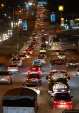 Kurban Bayramı yoğunluğu ‘kilit kavşak’ta gece de sürdü
