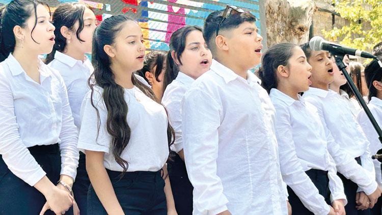 Kuştepe Çocuk Korosu Darülaceze’yi Coşturdu: 7’den 77’ye Melodiler