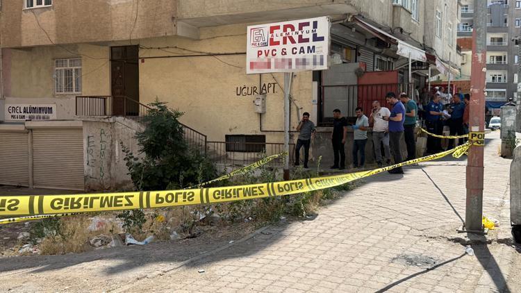 Maaşını Alamadığı İçin Eski Patronunu Silahla Vurdu