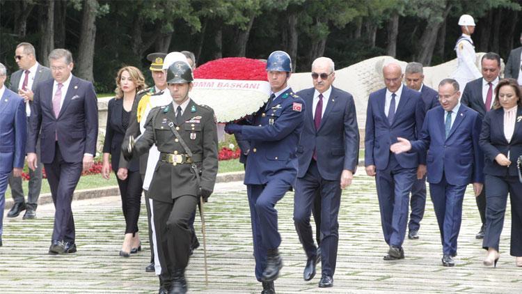 Meclis Divanı Ata’nın Huzurunda
