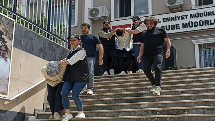 Mezarlığa Bırakılan Bebek Cesedinin Sahipleri Yakalandı