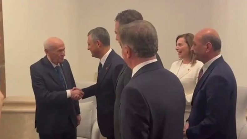 MHP Genel Başkanı Bahçeli ile Özel Arasında Dikkat Çeken Diyalog