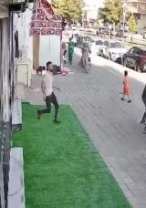 Midyat'ta Korkun&ccedil; Kaza: Yere D&uuml;şen Kişiye Minib&uuml;s &Ccedil;arptı!