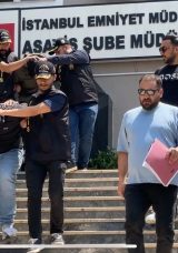 Motorla Gelen Şüpheliler 1.4 Milyon Dolar Değerindeki Çantayı Gasp Etti