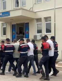 Organize Suç Örgütlerine 11 İlde Eş Zamanlı Operasyon: Jandarma 4.4 Milyarlık Kara Para Trafiğini Kıskaca Aldı