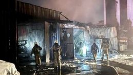 Oto Sanayi Sitesinde Korkutan Yangın: Tamirhane ve İçindeki 10 Araç Kül Oldu