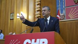 Özgür Özel’den Rüşvet İtirafı: İBB’de Hem Alan Hem Veren Var