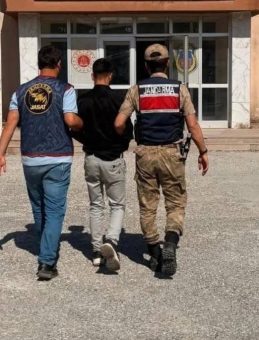 Patnos'ta Kasten Öldürme Suçundan Aranan Şahıs Jandarma Tarafından Ele Geçirildi