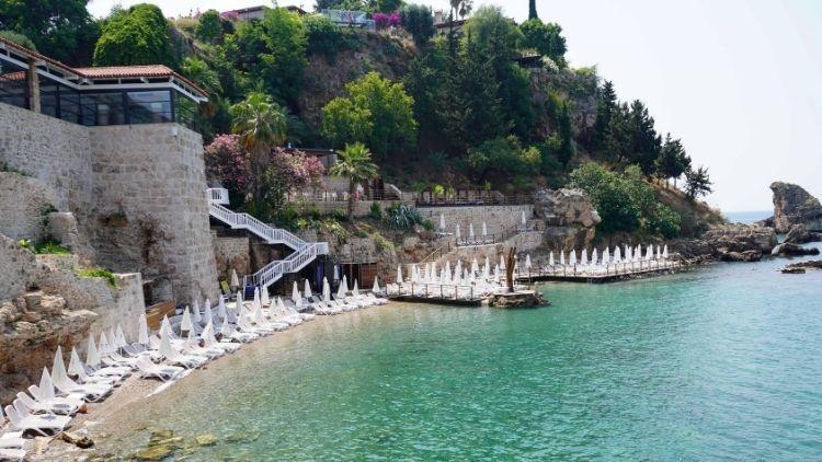 Plajdaki şezlong ücretine tepki indirimi! Fiyatı yarı yarıya düştü