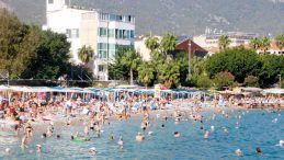 Plajlarda Bayram Coşkusu