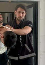 “Polisim” Yalanıyla 2 Kişiyi 950 Bin TL Dolandırdı