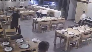 Restoranda yemek yerken boğulma tehlikesi! Heimlich manevrasıyla kurtarıldı