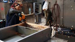 Sadece yangın dolabı değil, cesaret üretiyorlar! Seydişehir’de 3 kadın tüm kuralları yıktı