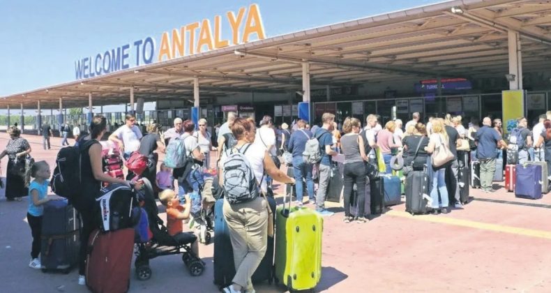 Sahillerde Dolup Taşan Bayram Sevinci