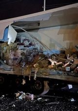 Sakarya’da Yolcu Otobüsü TIR’a Arkadan Çarptı: 2’si Ağır, 13 Yaralı