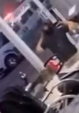 Sakarya’da Heyecan Dolu Olay: Polisle Çatışan Şahıs Bacağından Yaralandı, Ailesi Teslim Olması İçin Geldi!