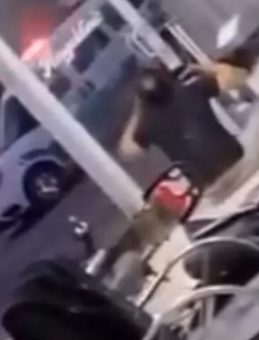 Sakarya’da Heyecan Dolu Olay: Polisle Çatışan Şahıs Bacağından Yaralandı, Ailesi Teslim Olması İçin Geldi!