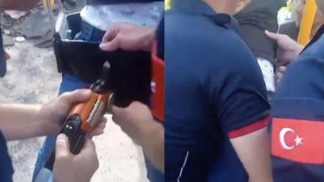 Salıncakta Sıkışan &Ccedil;ocuğu İtfaiye Kurtardı, O Anlar Kamerada