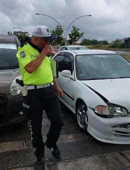 Samsun’da Hafif Ticari Araç Otomobile Yandan Çarptı: 3 Yaralı!