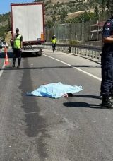 Sivas’ta TIR yayalara çarptı: 1 ölü, 1 yaralı