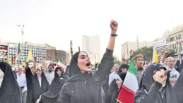 Tahran’da Halk ABD ve İsrail’e Tepkili