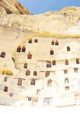 Tarihi Tahıl Ambarları Ziyaretçilerini Büyülüyor